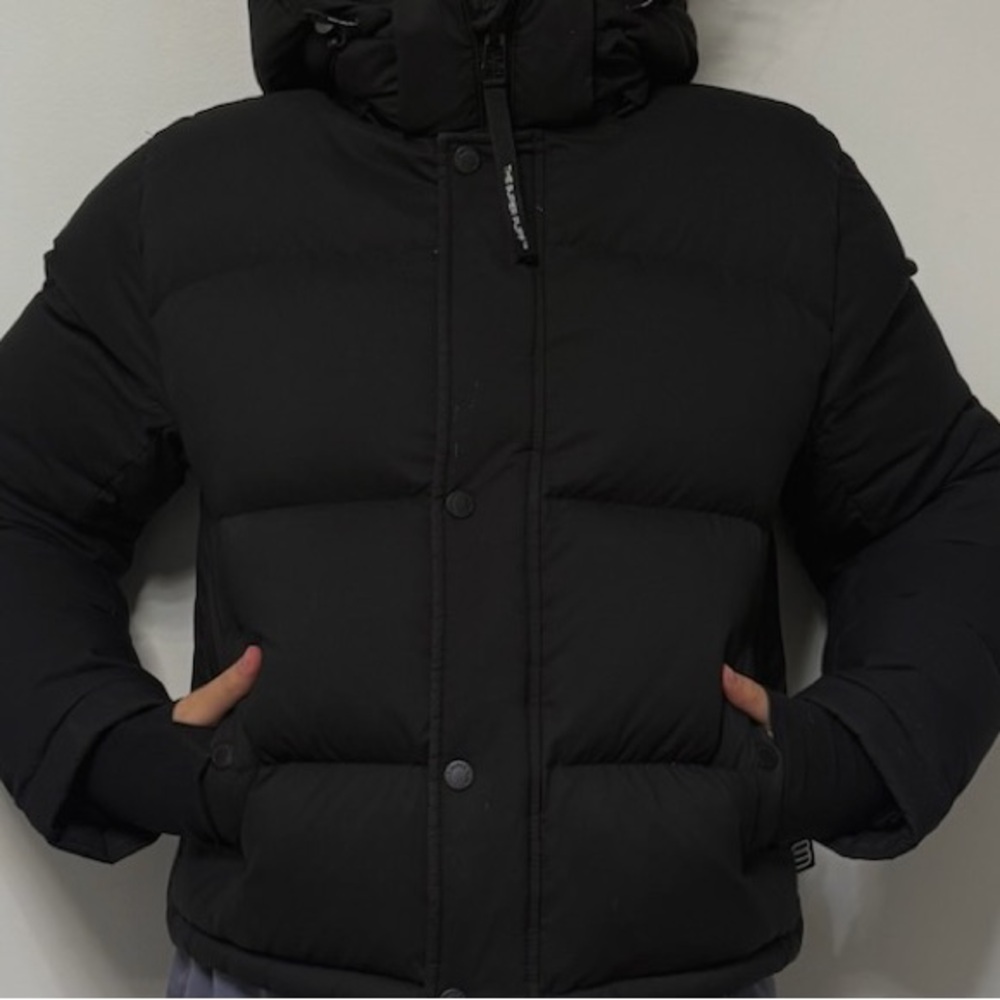 Aritzia Midnight Black Puffer Coat